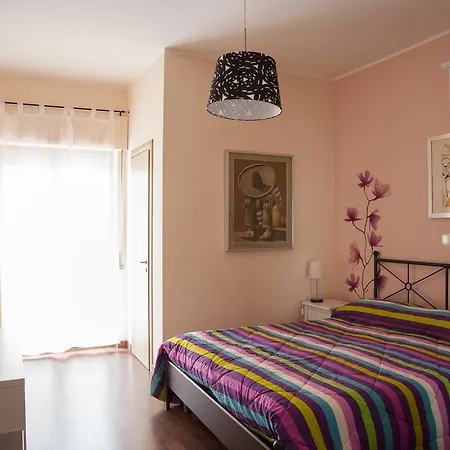 Oda ve Kahvaltı Alma Crotone